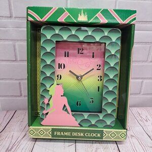 Universal Studios Movie Wicked Frame Desk Clock Elpheba and Glinda‎ New In Box